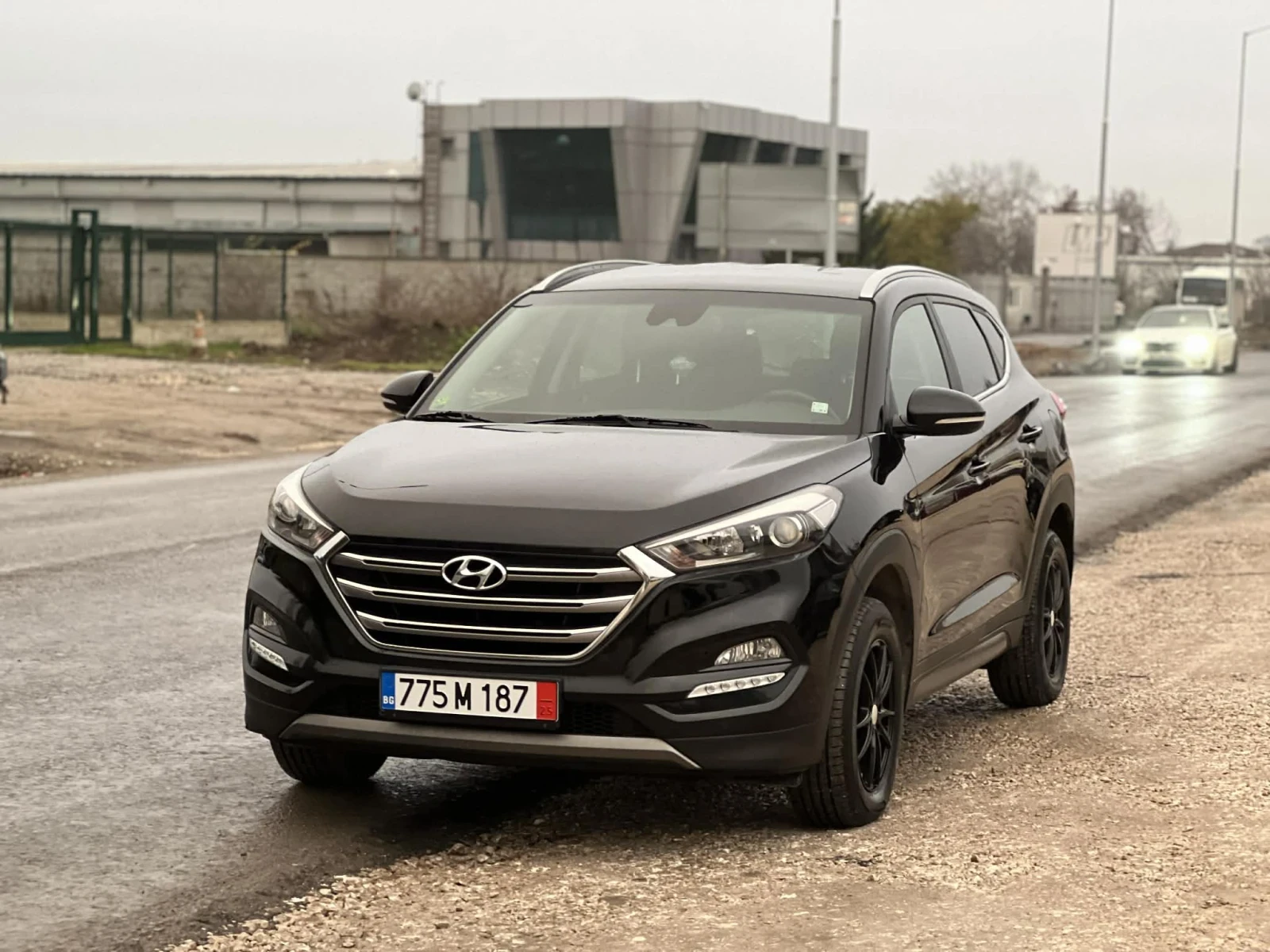 Hyundai Tucson 1.6  i, снимка 1