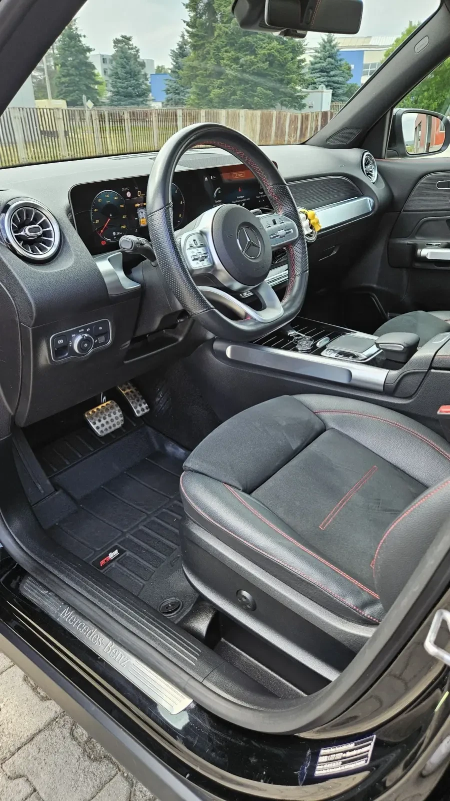 Mercedes-Benz GLB AMG 4MATIC 105000 км, снимка 7 - Автомобили и джипове - 53841406