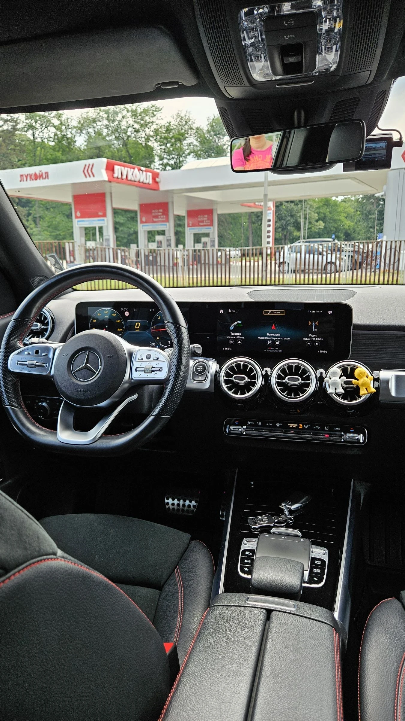 Mercedes-Benz GLB AMG 4MATIC 105000 км, снимка 6 - Автомобили и джипове - 53841406