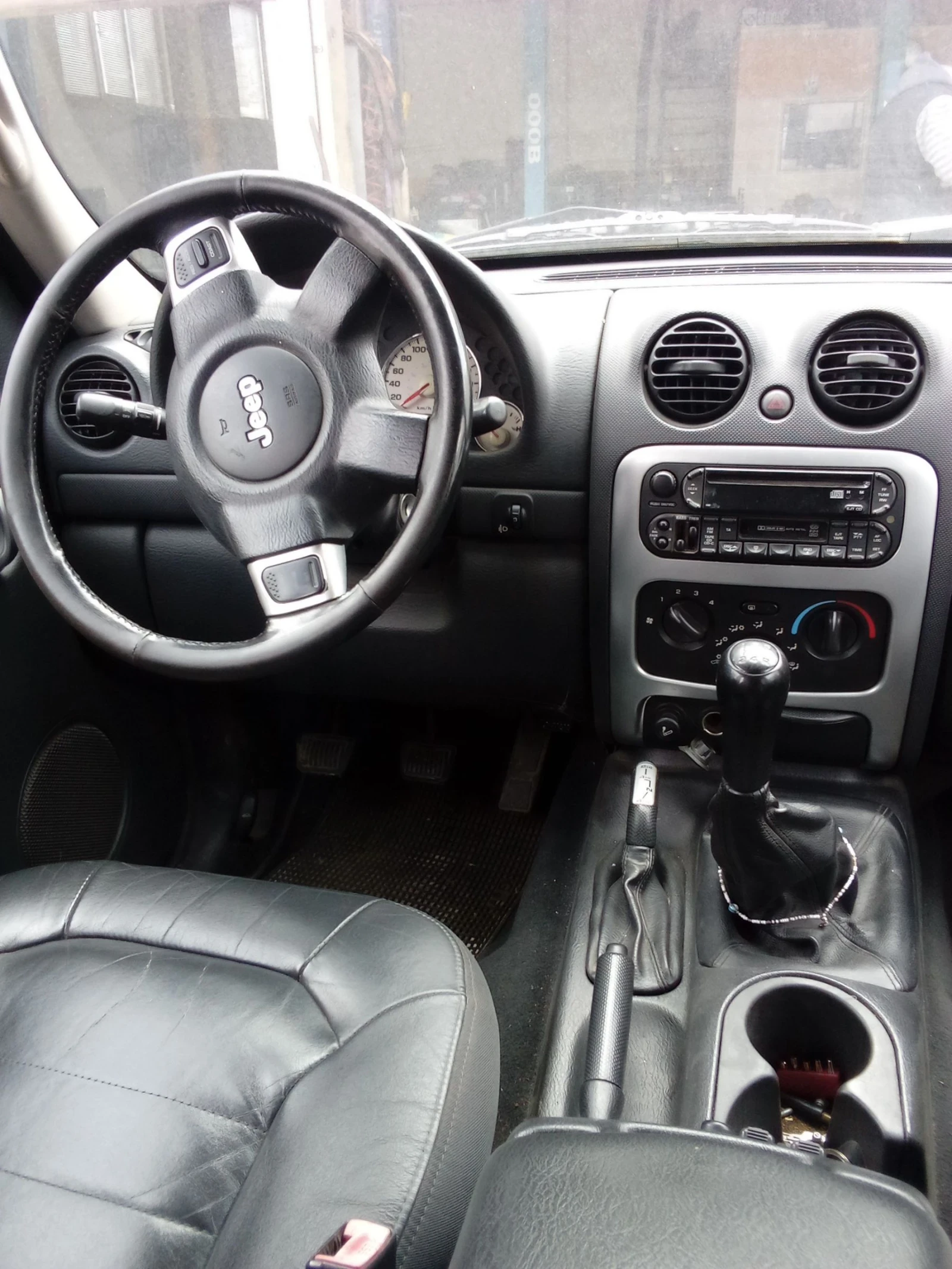 Jeep Cherokee 2.5 CRDI, снимка 5 - Автомобили и джипове - 54160568