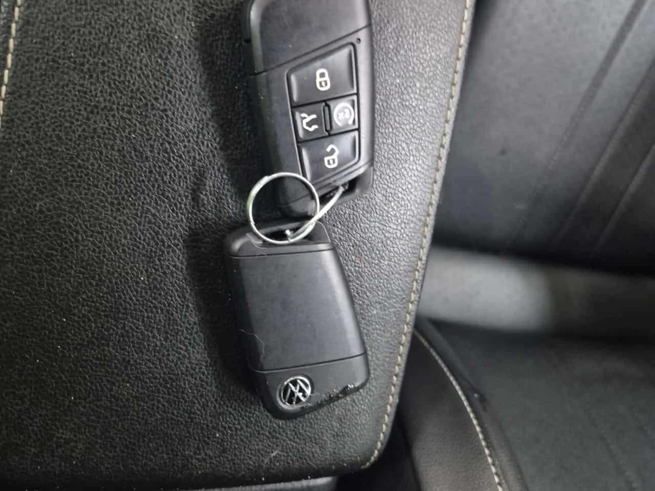VW Tiguan * SE * АВТОКРЕДИТ БЕЗ ПЪРВОНАЧАЛНА ВНОСКА * , снимка 9 - Автомобили и джипове - 54537970
