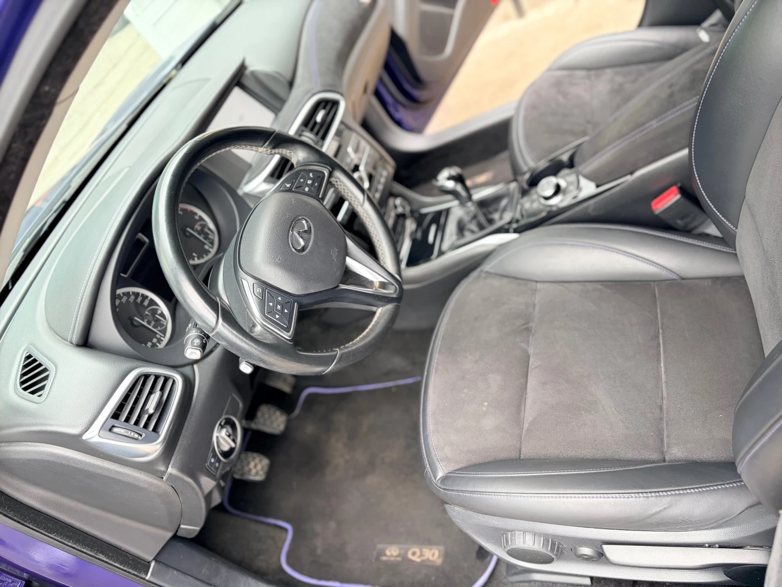 Infiniti Q30, снимка 2 - Автомобили и джипове - 54623264