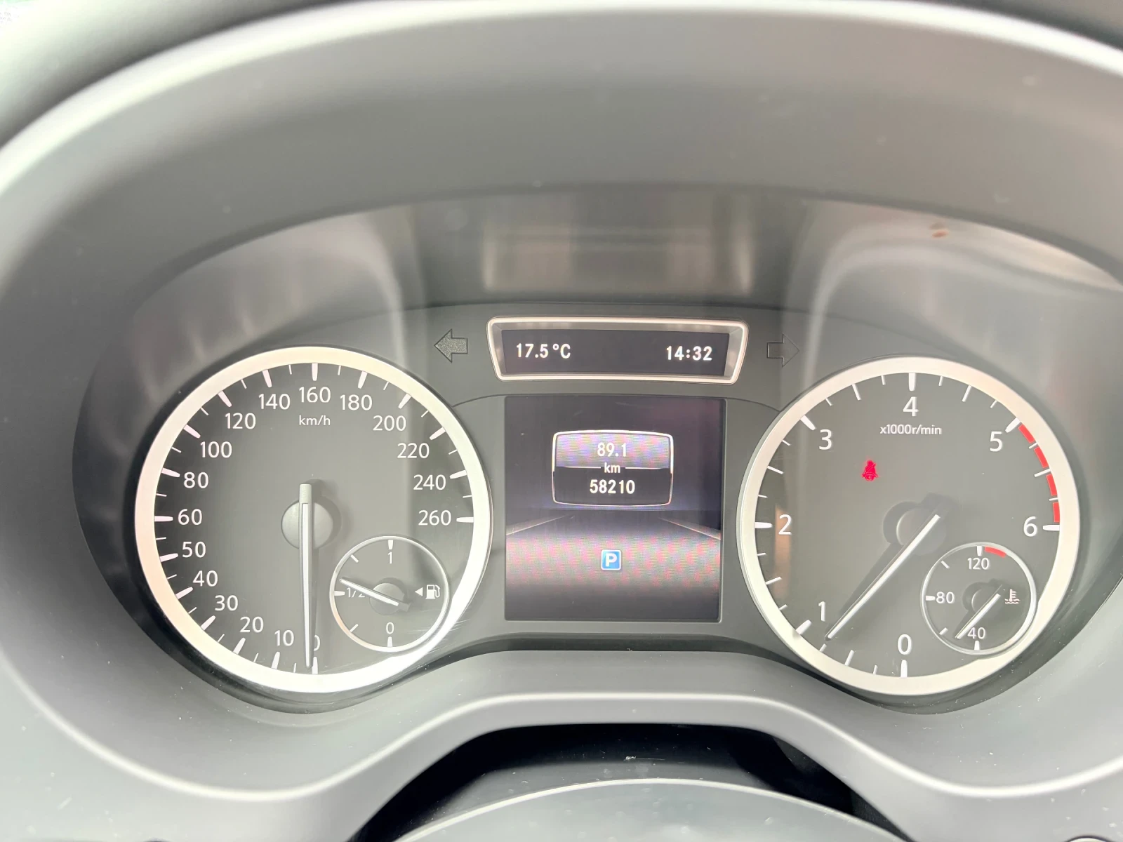 Infiniti Q30, снимка 11 - Автомобили и джипове - 54623264