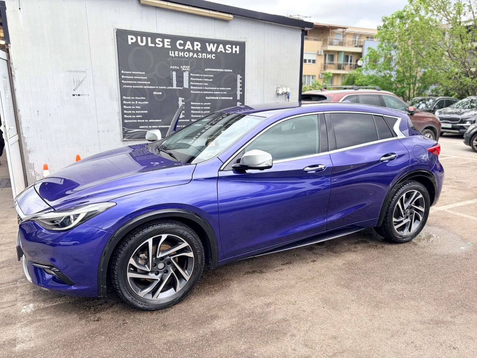 Infiniti Q30, снимка 9 - Автомобили и джипове - 54623264