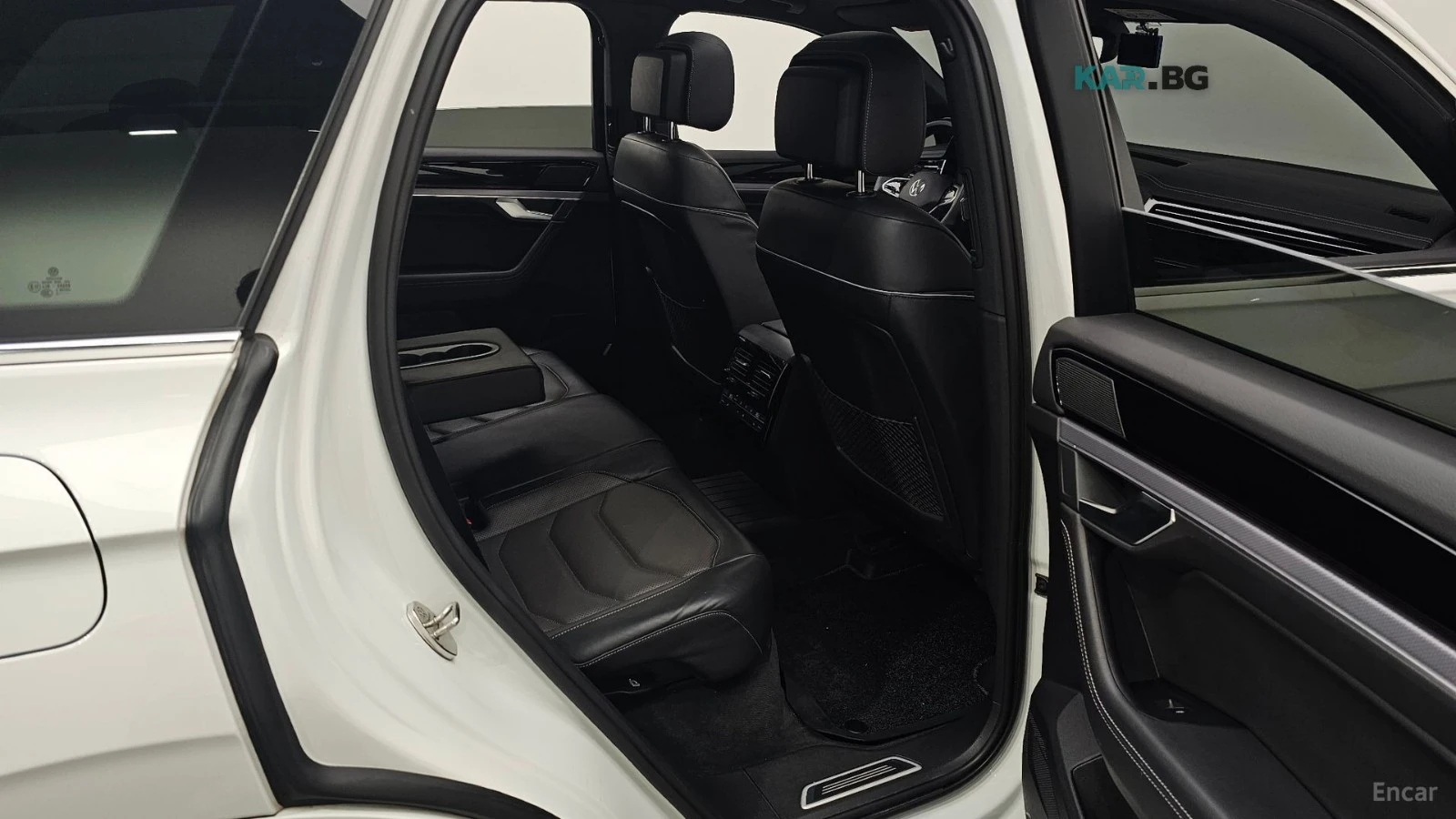 VW Touareg R-LINE* 3.0TDI* DISTRONIC* 360* КАМЕРА* ОБДУХВАНЕ*, снимка 10 - Автомобили и джипове - 55740333