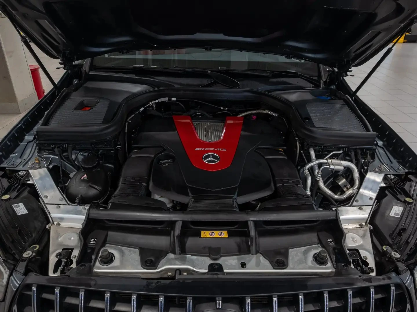 Mercedes-Benz GLC 43 AMG Цена до България & АвтоКредит, снимка 6 - Автомобили и джипове - 56130684