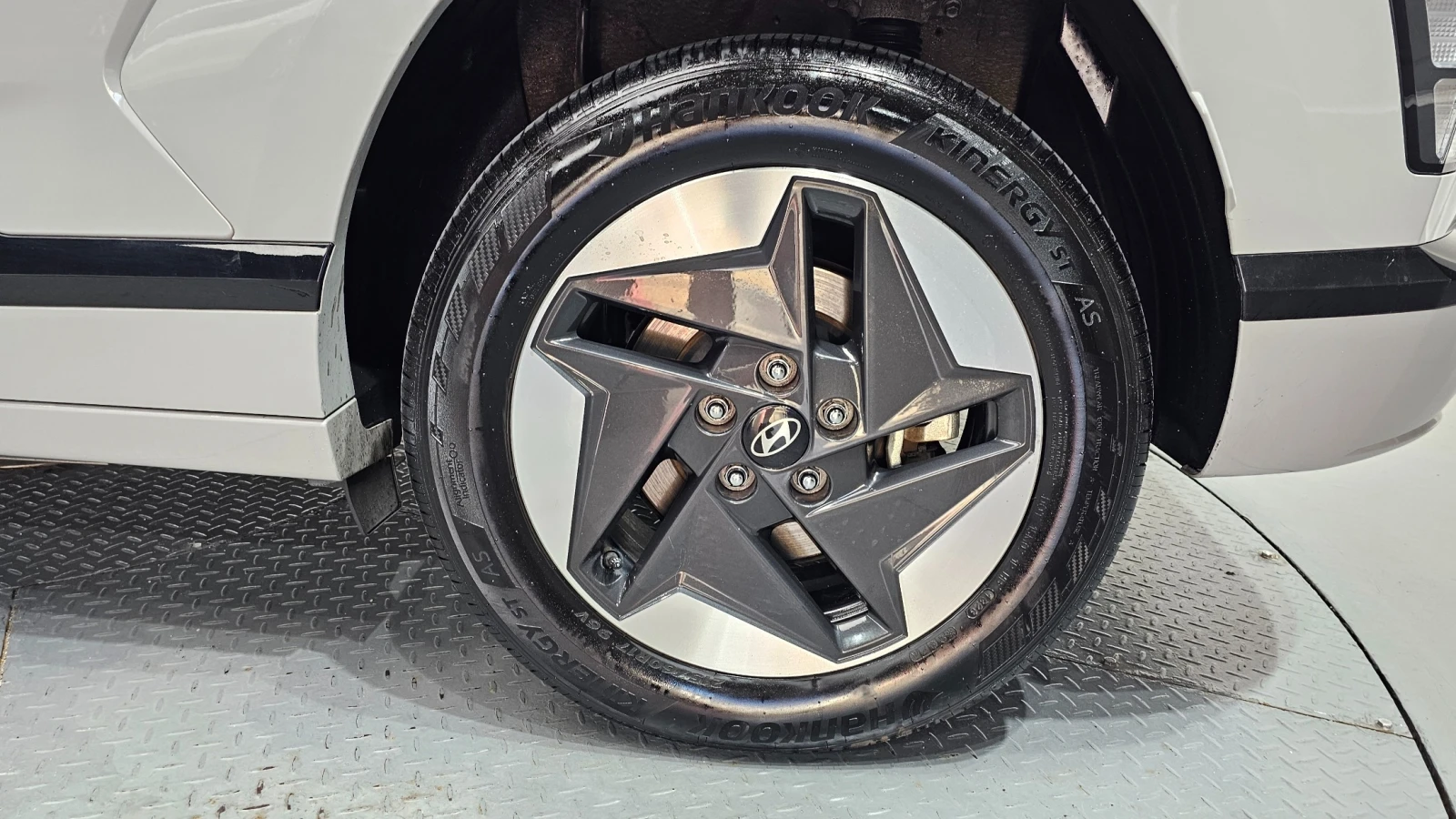 Hyundai Kona SX2* LONG RANGE* PREMIUM* ОБДУХВАНЕ* ПОДГРЕВИ* КАМ, снимка 17 - Автомобили и джипове - 56317743