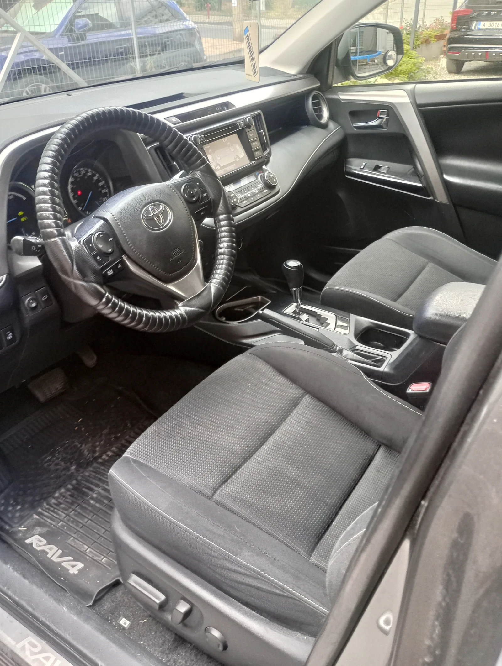 Toyota Rav4, снимка 10 - Автомобили и джипове - 56330750