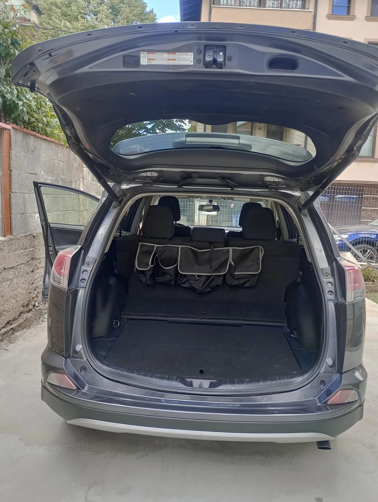 Toyota Rav4, снимка 12 - Автомобили и джипове - 56330750