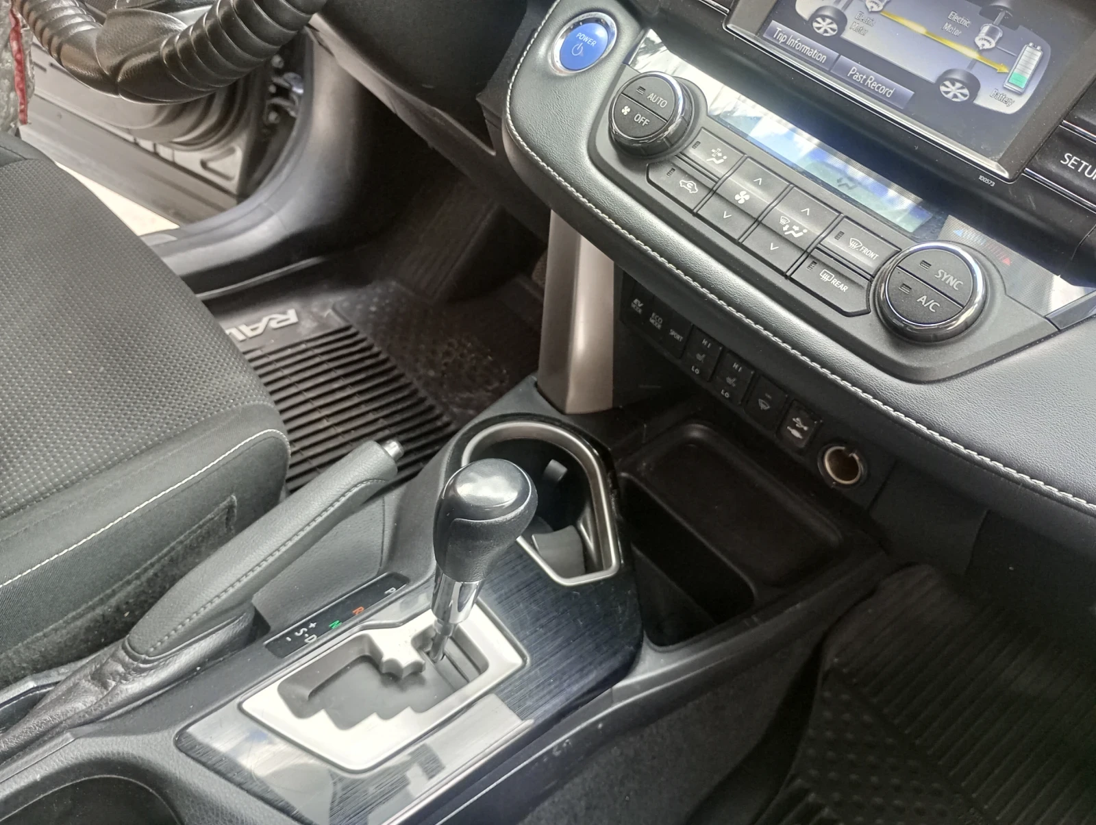 Toyota Rav4, снимка 7 - Автомобили и джипове - 56330750