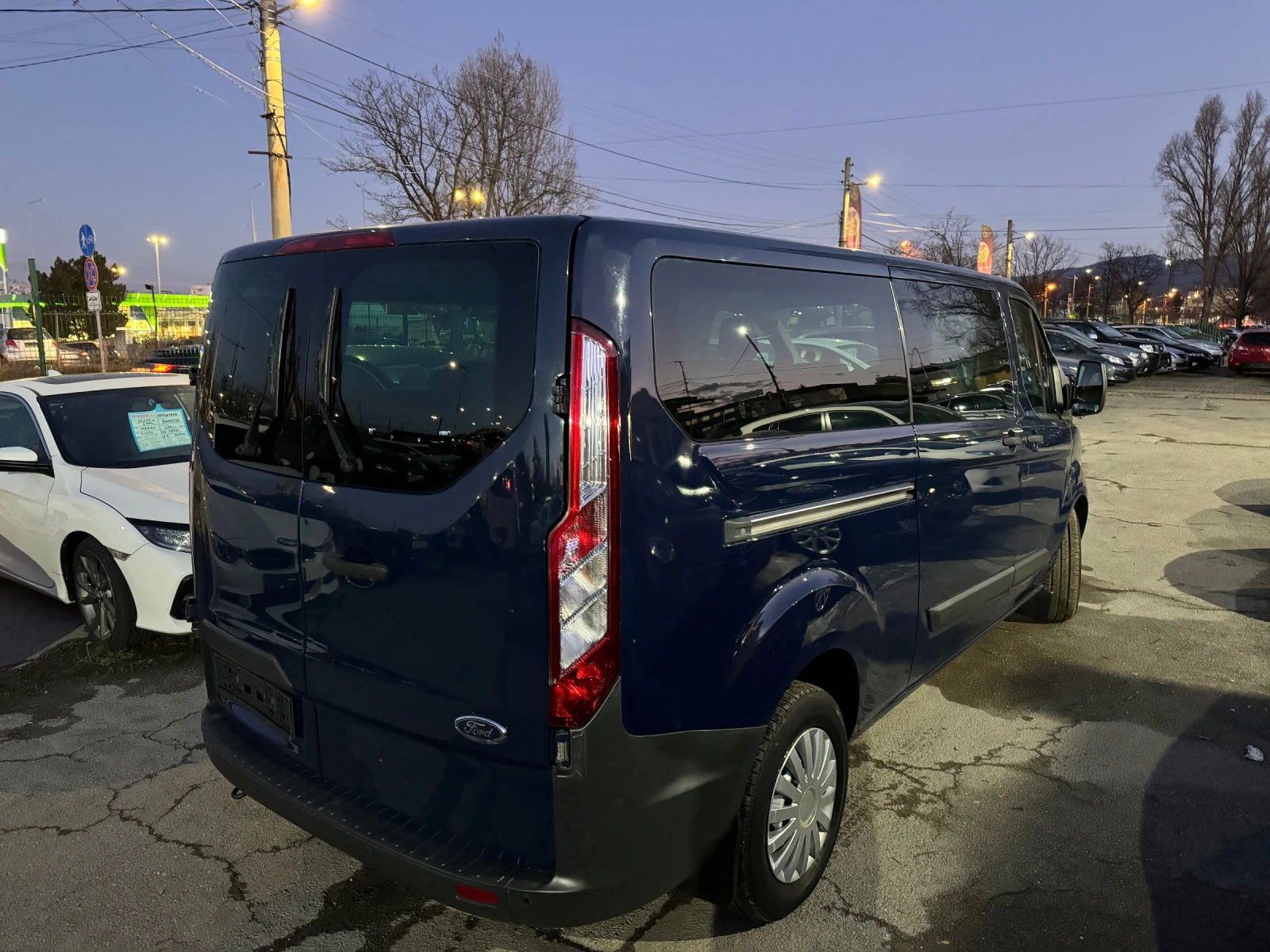 Ford Tourneo 8+ 1 CUSTOM - изображение 4