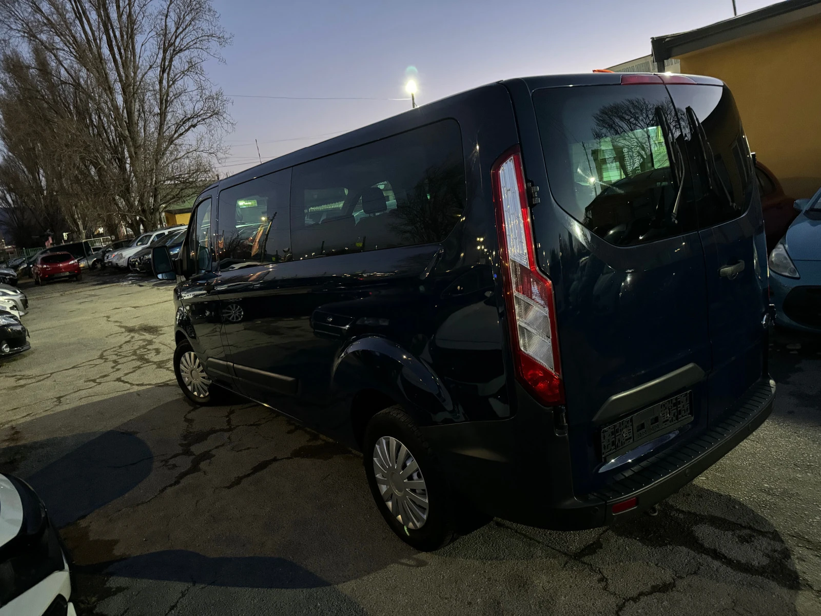 Ford Tourneo 8+ 1 CUSTOM - изображение 6