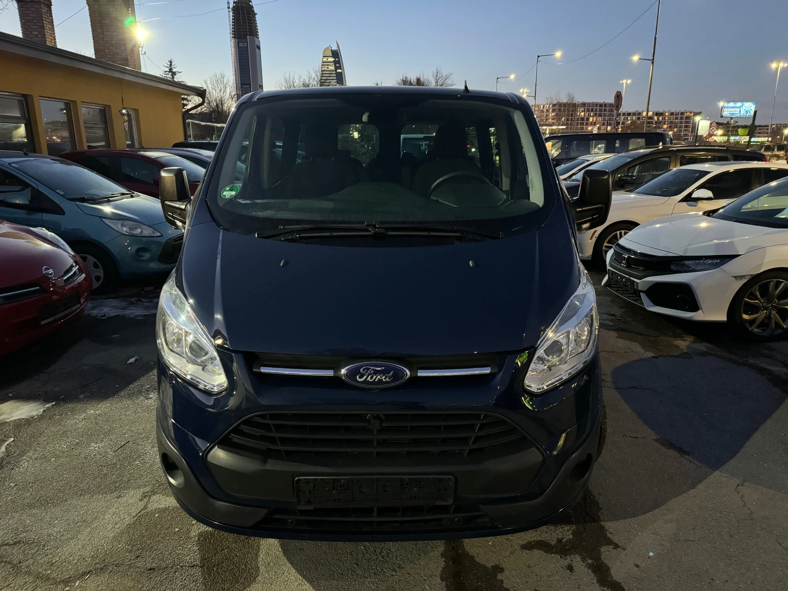 Ford Tourneo 8+ 1 CUSTOM - изображение 2