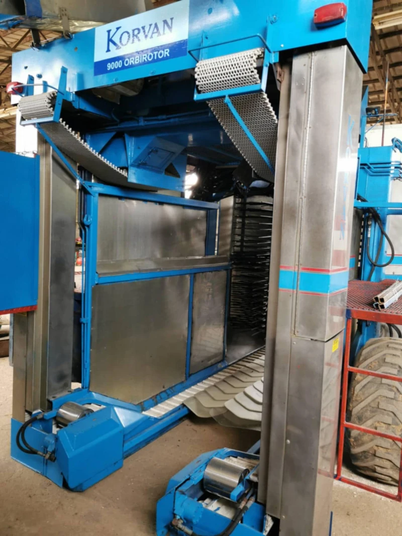 Комбайн OXBO Korvan 9000, снимка 3 - Селскостопанска техника - 53189780