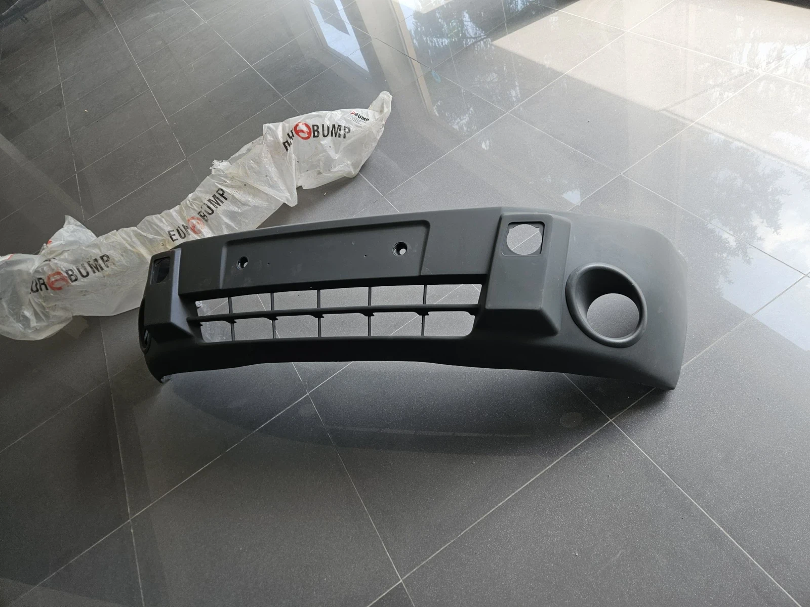 Предна броня FORD CONNECT 03-, снимка 3 - Части - 44174974