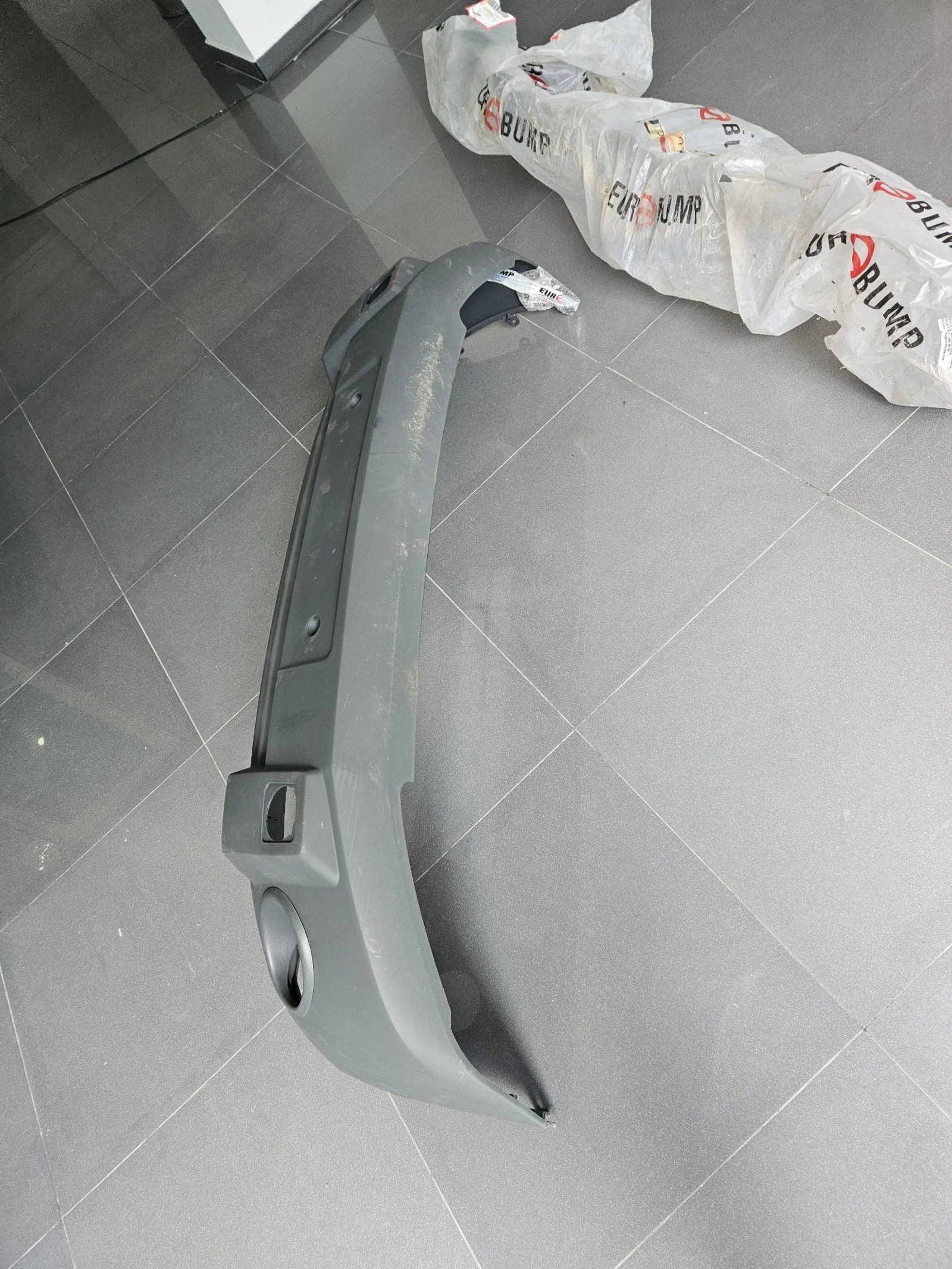 Предна броня FORD CONNECT 03-, снимка 4 - Части - 44174974