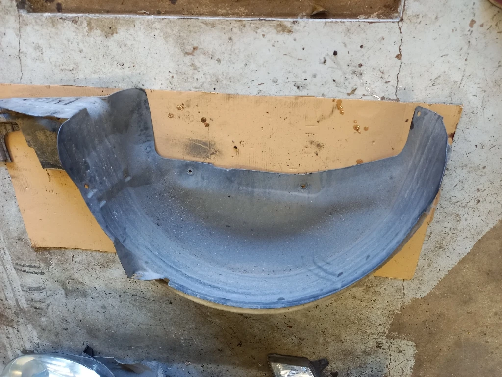 Подкалник заден ляв Пежо 407 2.0хди комби (к)