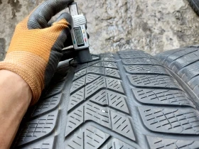 Гуми Зимни 245/45R20, снимка 4