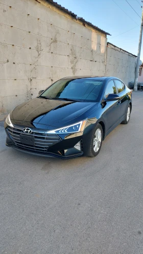 Hyundai Elantra 2.0 i 8 Speed 