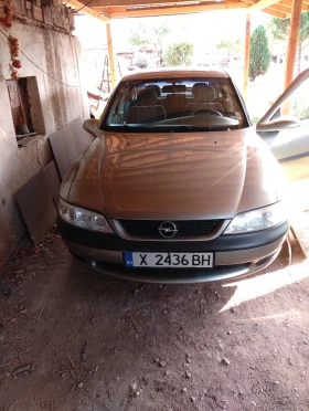 Opel Vectra 1.8, снимка 1