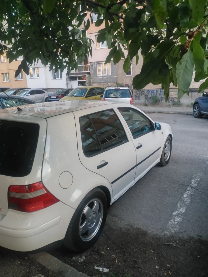 VW Golf 1.9, снимка 4 - Автомобили и джипове - 47072520