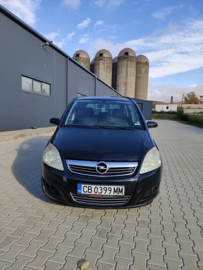 Opel Zafira Бензин/Газ, снимка 2 - Автомобили и джипове - 47931487