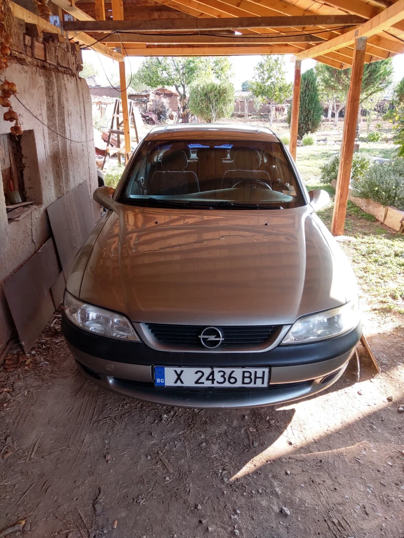 Opel Vectra 1.8, снимка 4 - Автомобили и джипове - 48105301