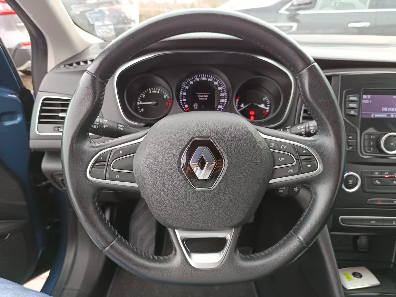 Renault Megane 1.3Tce/ 115к.с., снимка 9 - Автомобили и джипове - 48252141