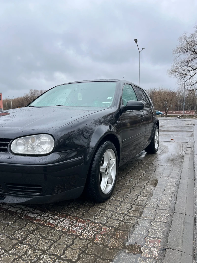 VW Golf 1.9 TDI, снимка 2 - Автомобили и джипове - 49164441