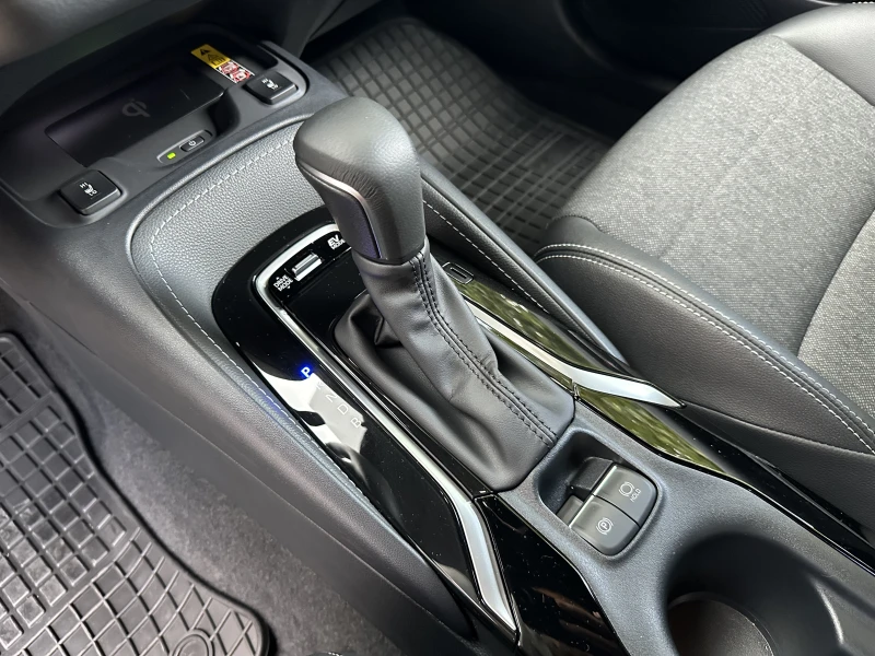 Toyota Corolla 1.8 Team D* Facelift* HEV* , снимка 16 - Автомобили и джипове - 51486187