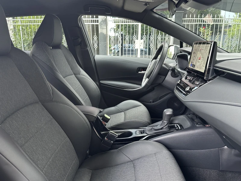 Toyota Corolla 1.8 Team D* Facelift* HEV* , снимка 7 - Автомобили и джипове - 51486187