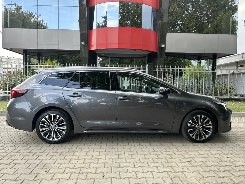 Toyota Corolla 1.8 Team D* Facelift* HEV* , снимка 6 - Автомобили и джипове - 51486187