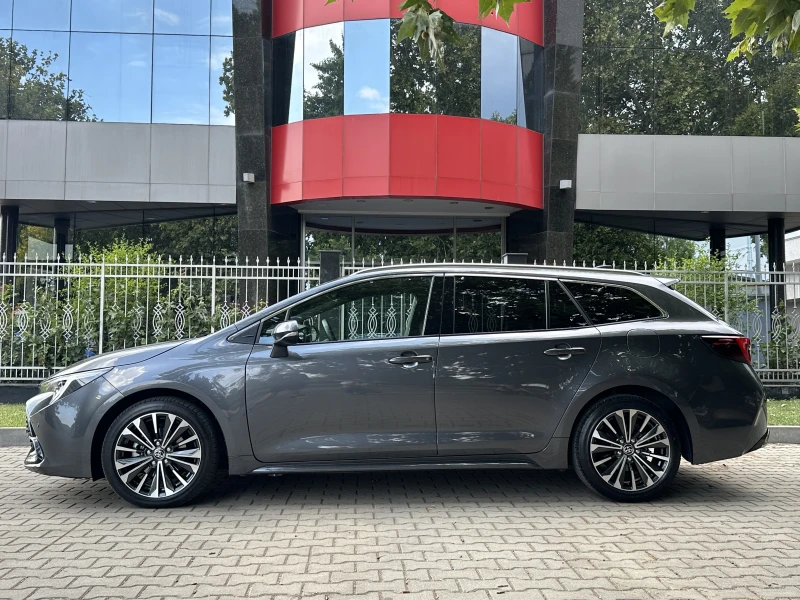 Toyota Corolla 1.8 Team D* Facelift* HEV* , снимка 3 - Автомобили и джипове - 51486187