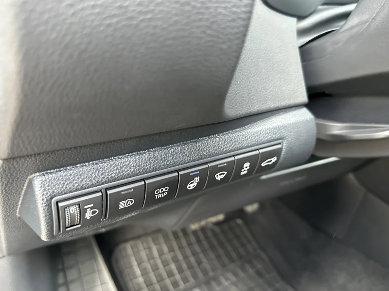 Toyota Corolla 1.8 Team D* Facelift* HEV* , снимка 15 - Автомобили и джипове - 51486187