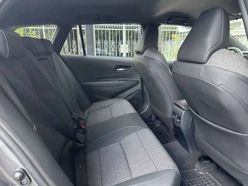 Toyota Corolla 1.8 Team D* Facelift* HEV* , снимка 9 - Автомобили и джипове - 51486187