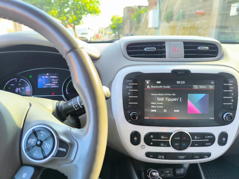 Kia Soul 100% SoH EV 2018 70, 000 km , снимка 5 - Автомобили и джипове - 52229901