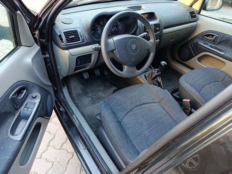 Renault Clio 1.2 16V КЛИМА , снимка 8 - Автомобили и джипове - 52804068