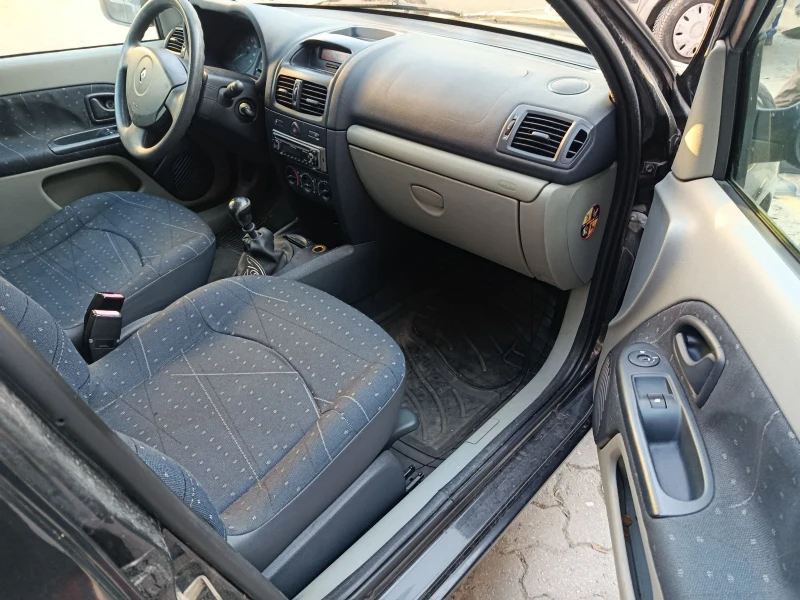 Renault Clio 1.2 16V КЛИМА , снимка 10 - Автомобили и джипове - 52804068