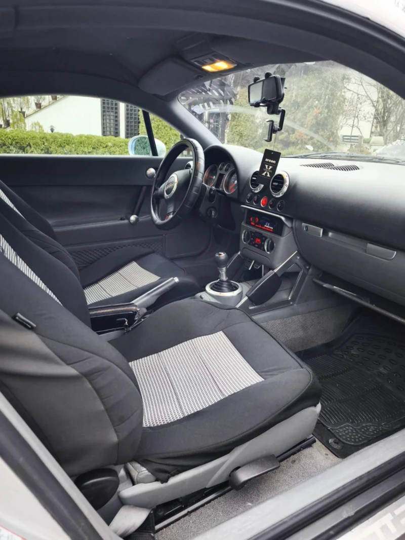 Audi Tt, снимка 5 - Автомобили и джипове - 53573654