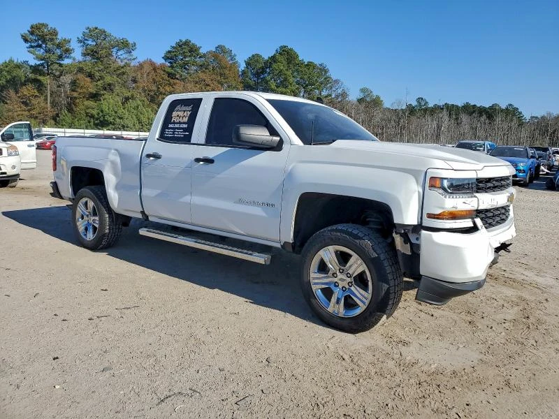 Chevrolet Silverado 4.3L 6 Rear-wheel drive, снимка 9 - Автомобили и джипове - 53638811