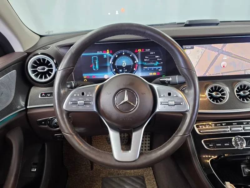 Mercedes-Benz CLS 300 D Amg Line, снимка 13 - Автомобили и джипове - 55940276