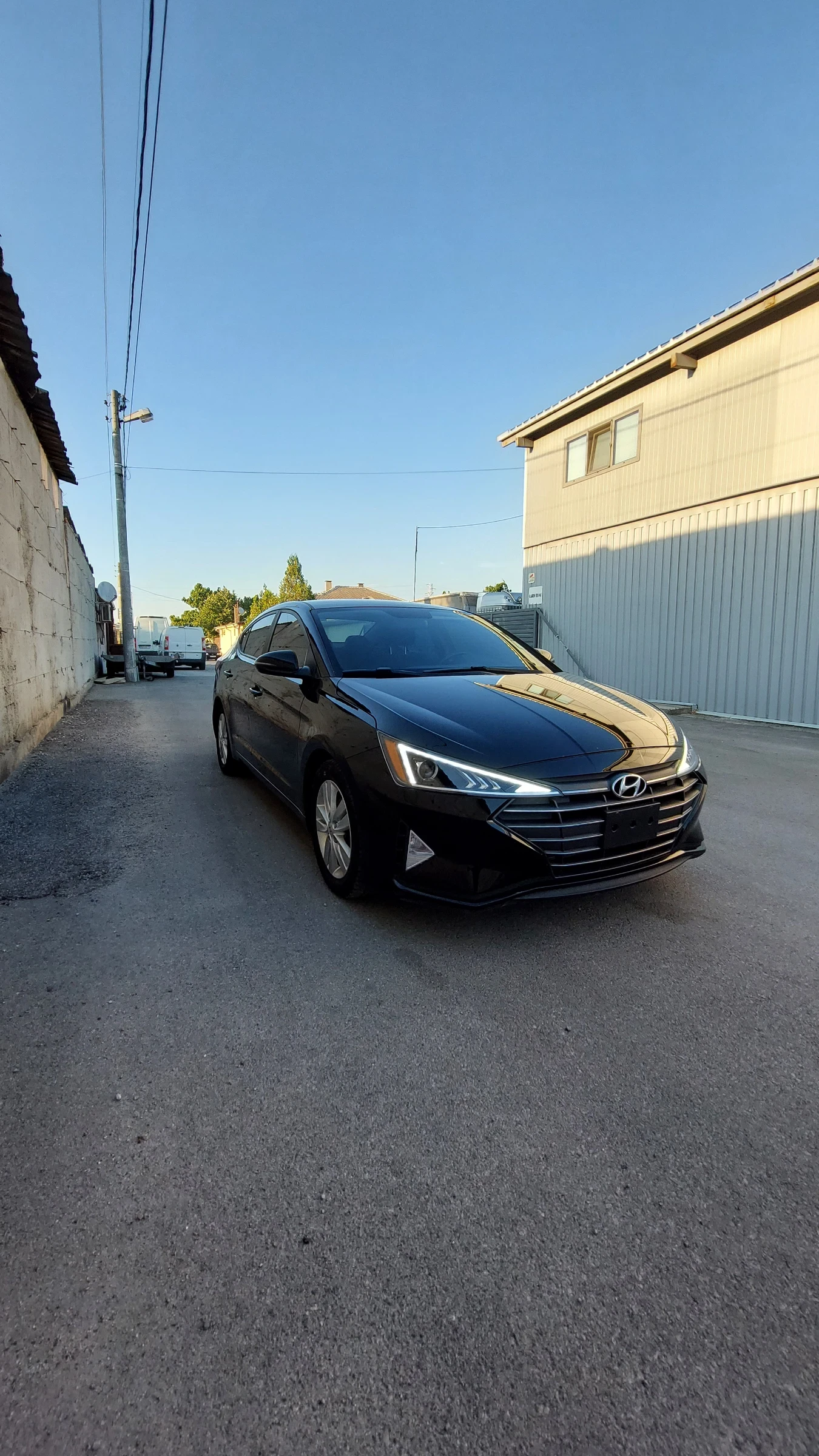 Hyundai Elantra 2.0 i 8 Speed  - изображение 3