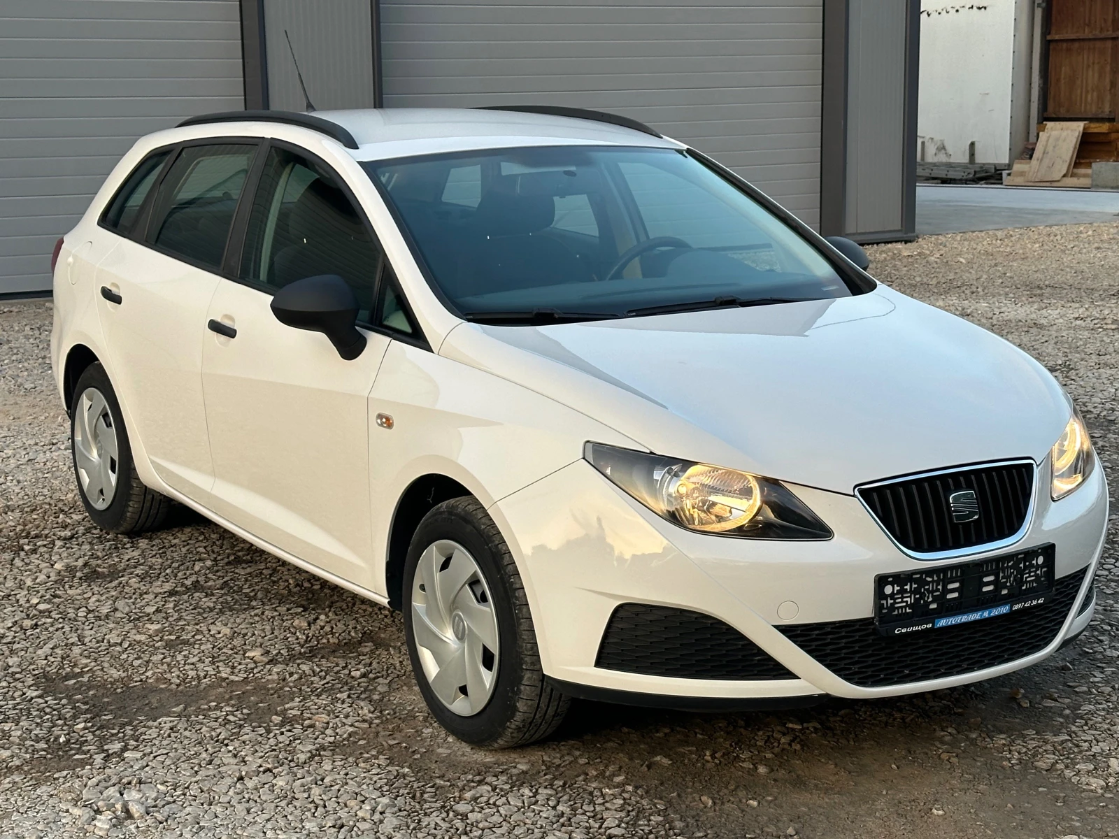 Seat Ibiza 1.2BENZIN* TOP* KLIMA* EVRO5 - изображение 3