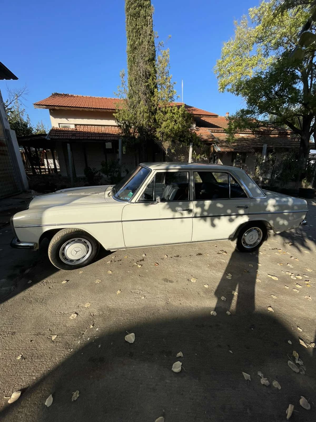 Mercedes-Benz 115 200 - изображение 3