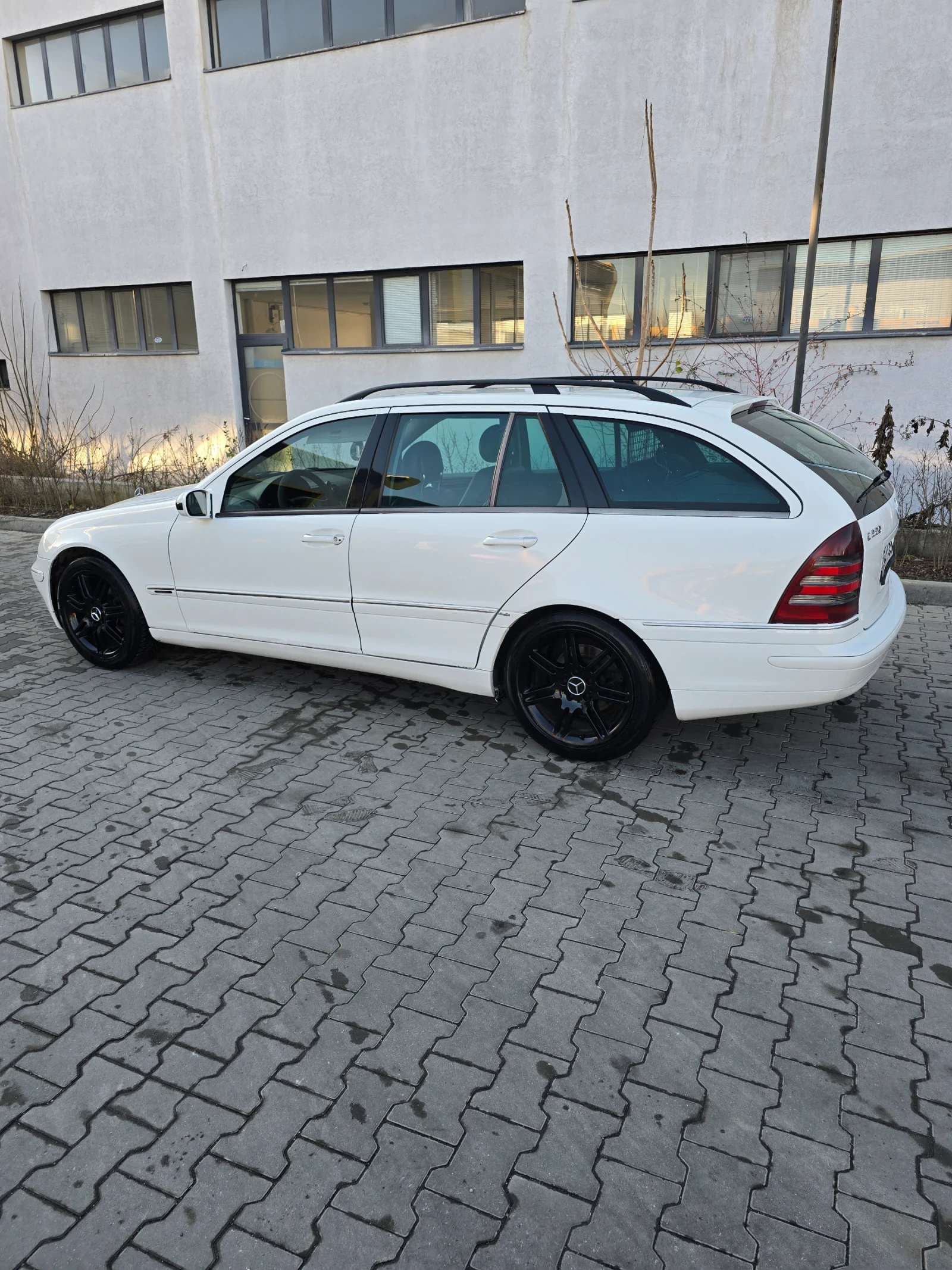 Mercedes-Benz C 220 2.2 - изображение 3