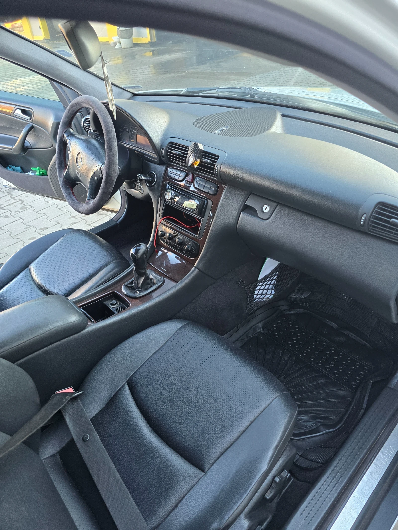 Mercedes-Benz C 220 2.2 - изображение 10