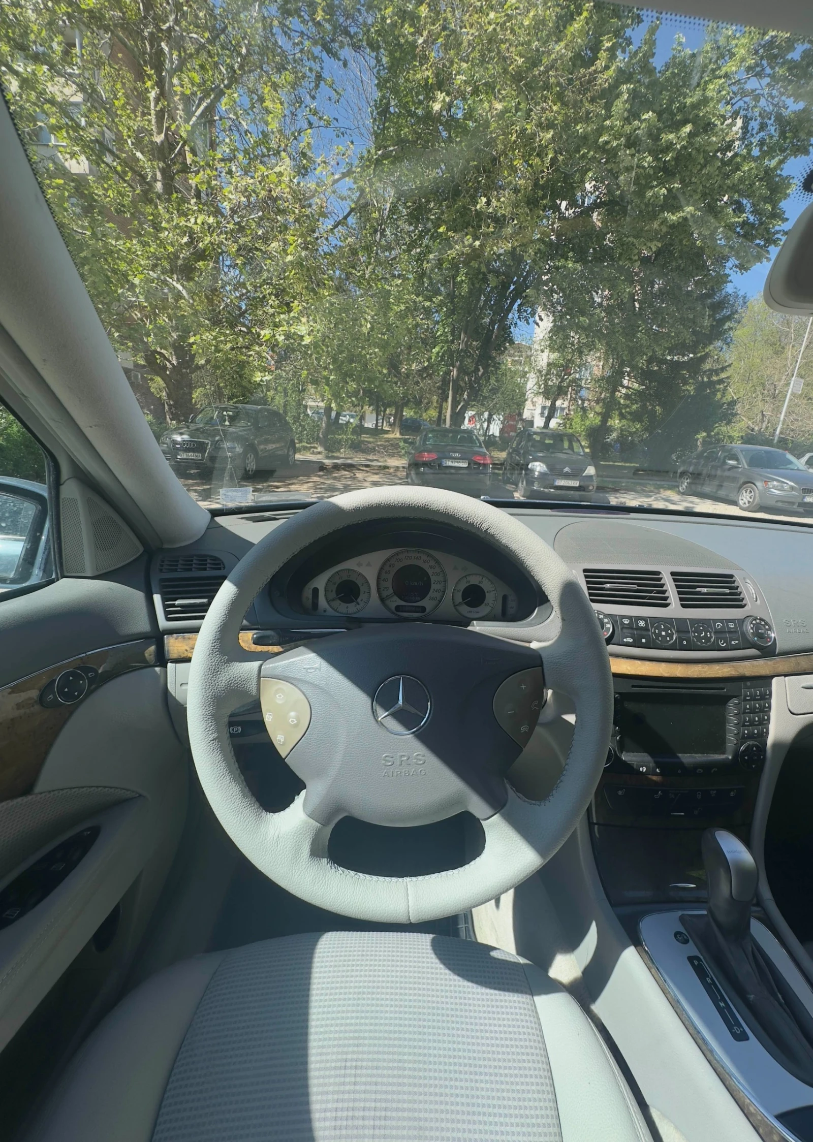 Mercedes-Benz E 220  - изображение 8