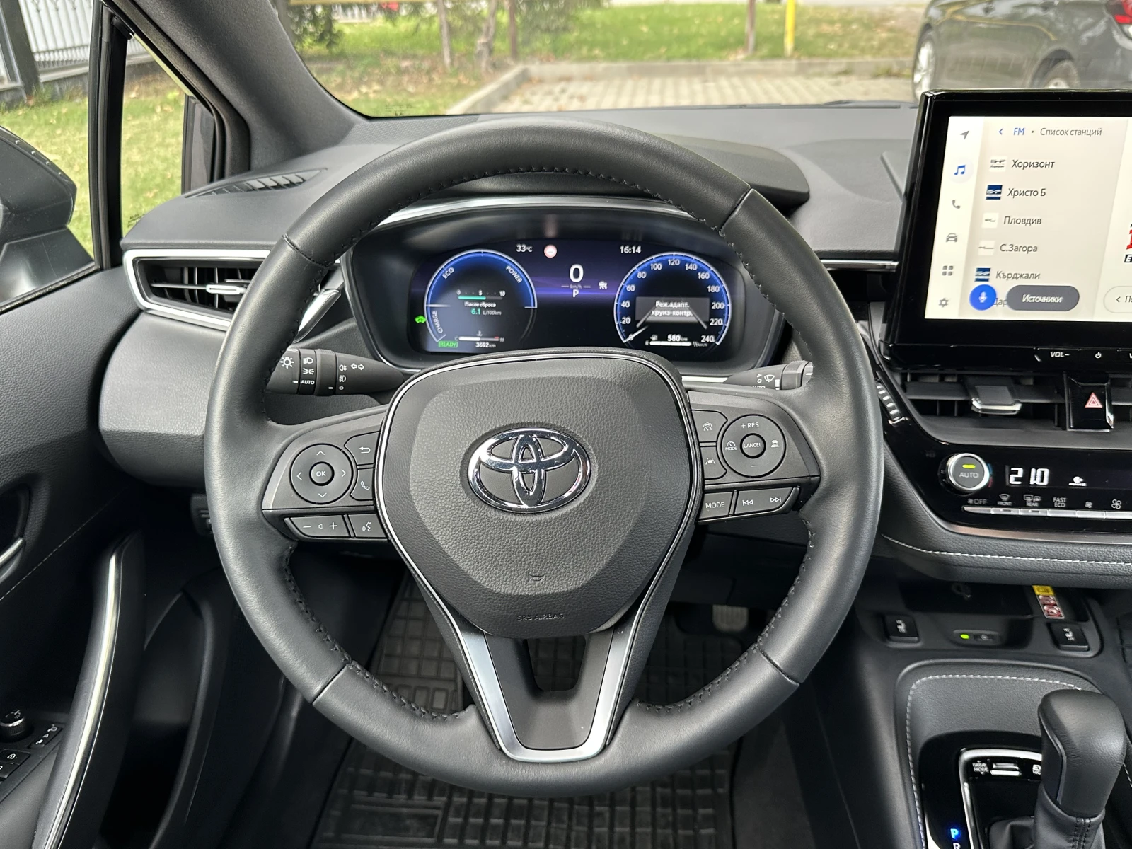 Toyota Corolla 1.8 Team D* Facelift* HEV*  | Mobile.bg — изображение 11