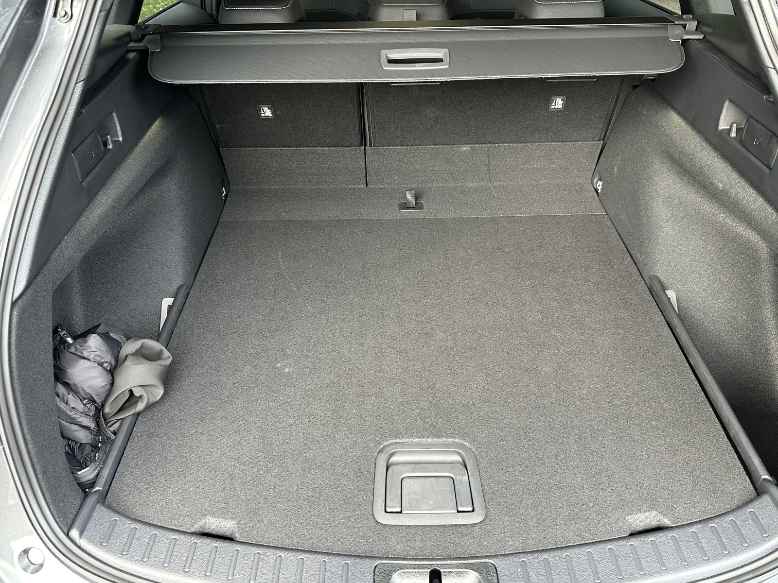 Toyota Corolla 1.8 Team D* Facelift* HEV*  | Mobile.bg — изображение 12