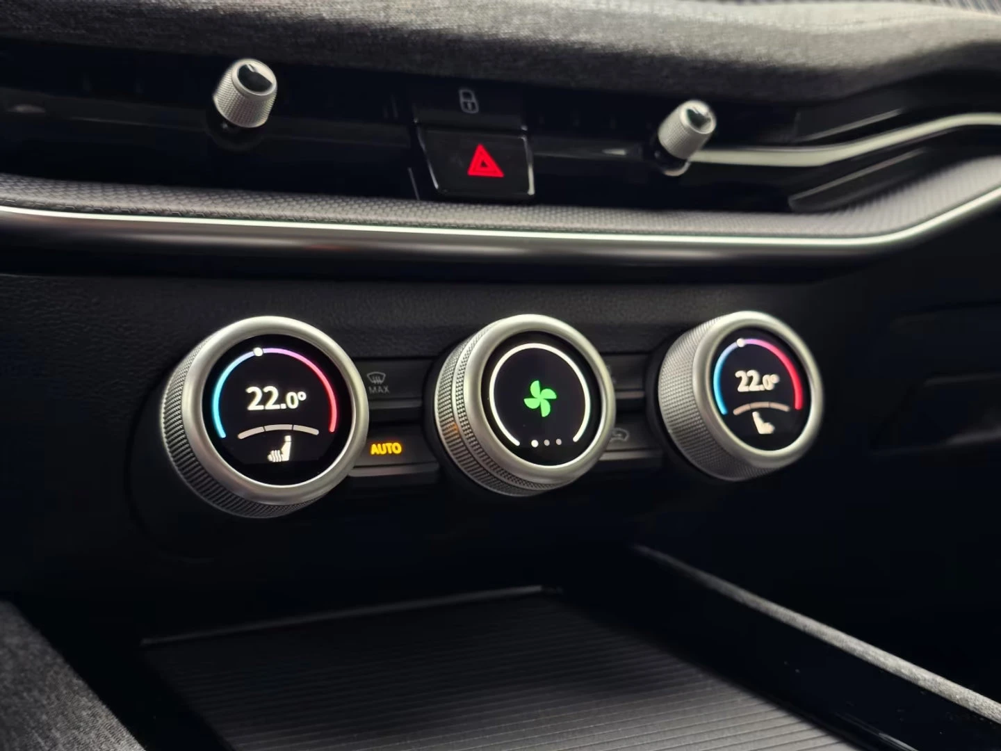 Skoda Superb SELECTION/150HP/DSG/AHK/CAM/LED/NAVI/DIGI/264g | Mobile.bg   11